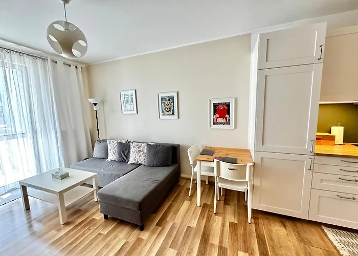 Rozana Apartment With Parking