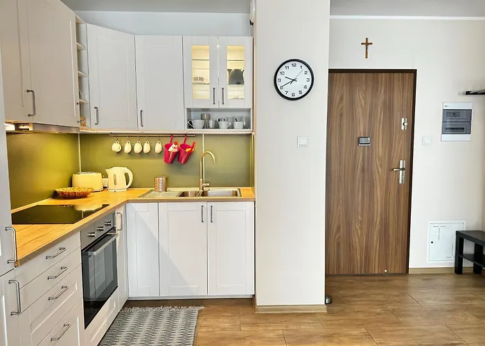 Rozana Apartment With Parking